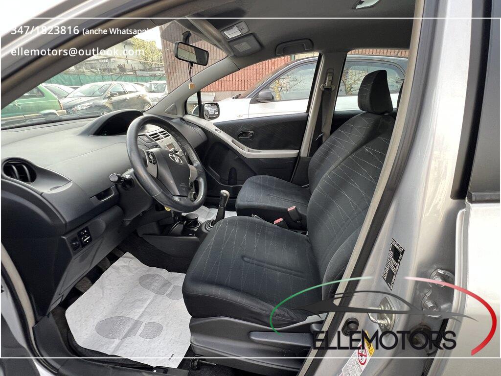 Toyota Yaris 5 Porte 1.0 Navi