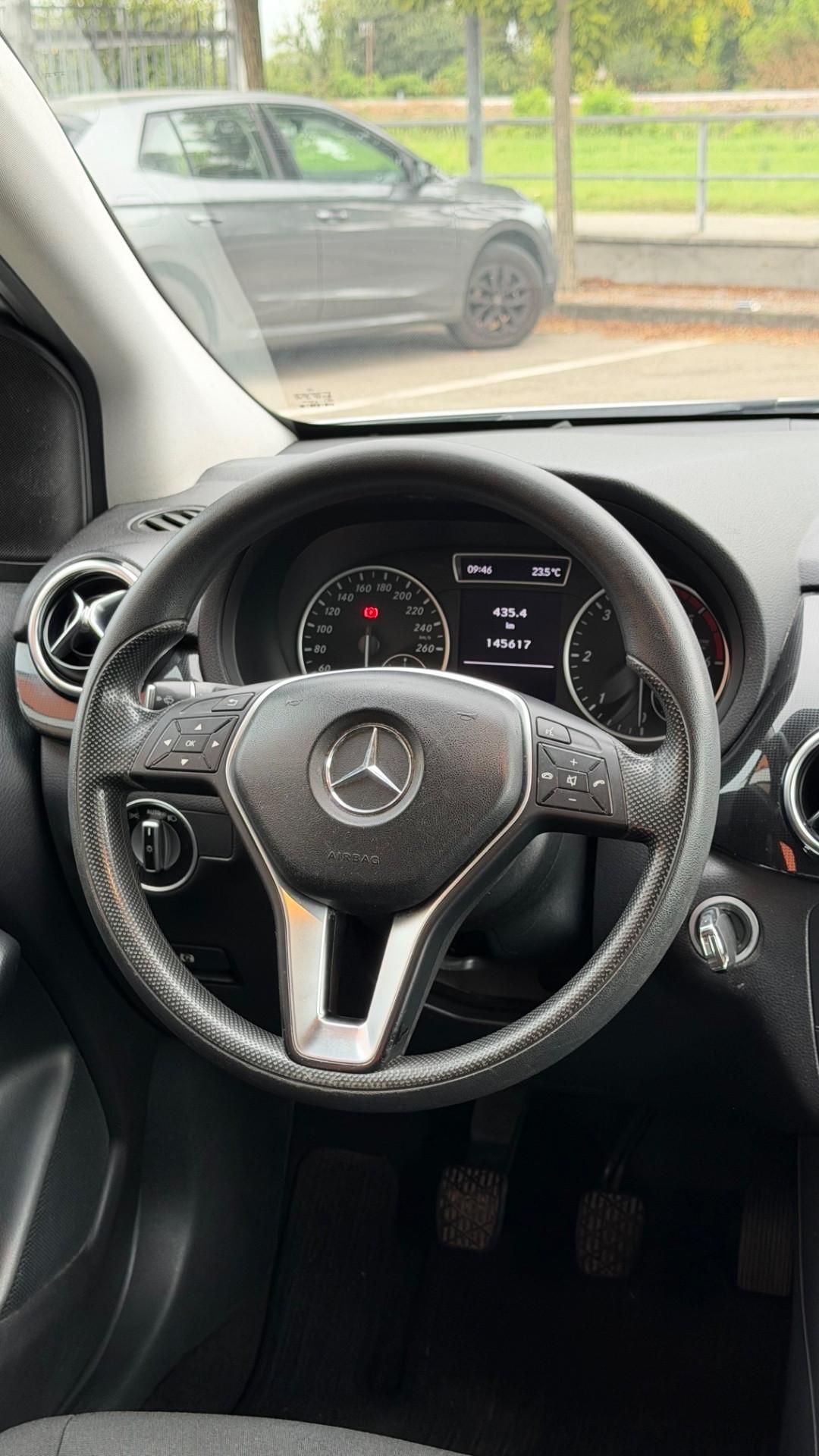 Mercedes-benz B 180 CDI BlueEFFICIENCY Executive