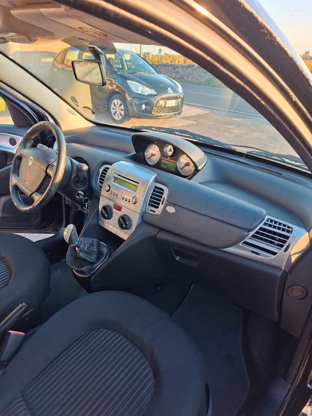 Lancia Ypsilon 1.4 Platino Ecochic GPL