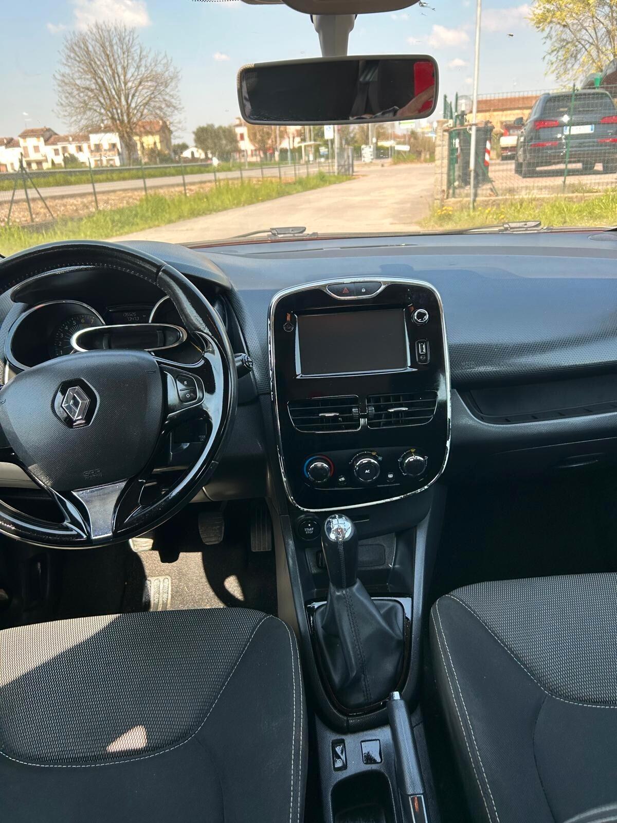Renault Clio 1.2 75CV 5 porte Live ok neo patentati