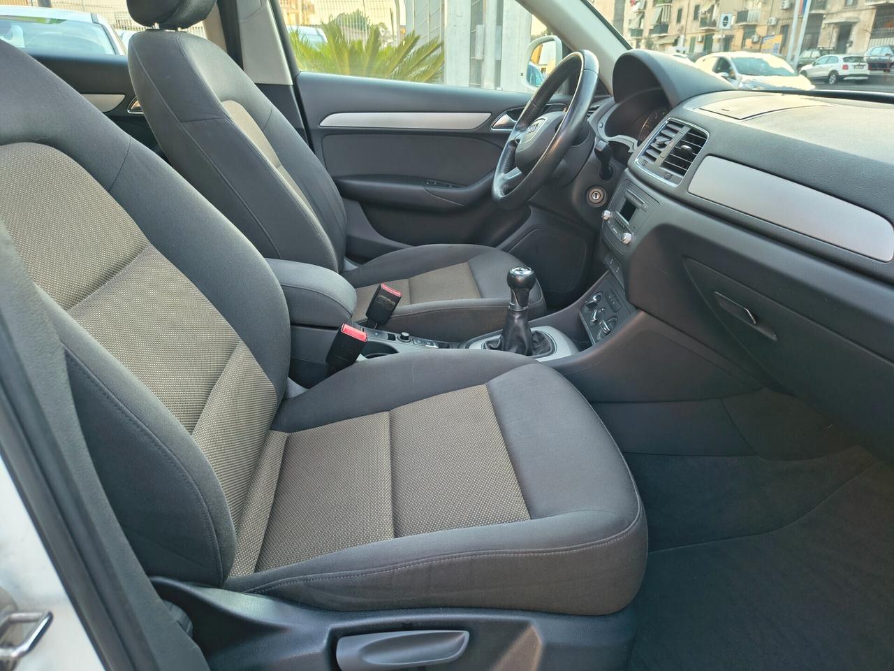 AUDI Q3 2.0 DIESEL TETTO PANORAMICO UNICOPROPRIETA
