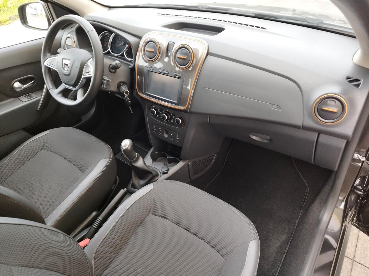 Dacia Sandero Stepway - 1.5 dCi - Neopatentati