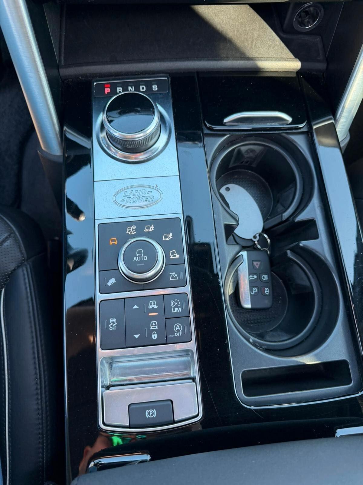 Land Rover Discovery 2.0 SD4 240 CV HSE Luxury -TETTO PANORAMICO-7POSTI