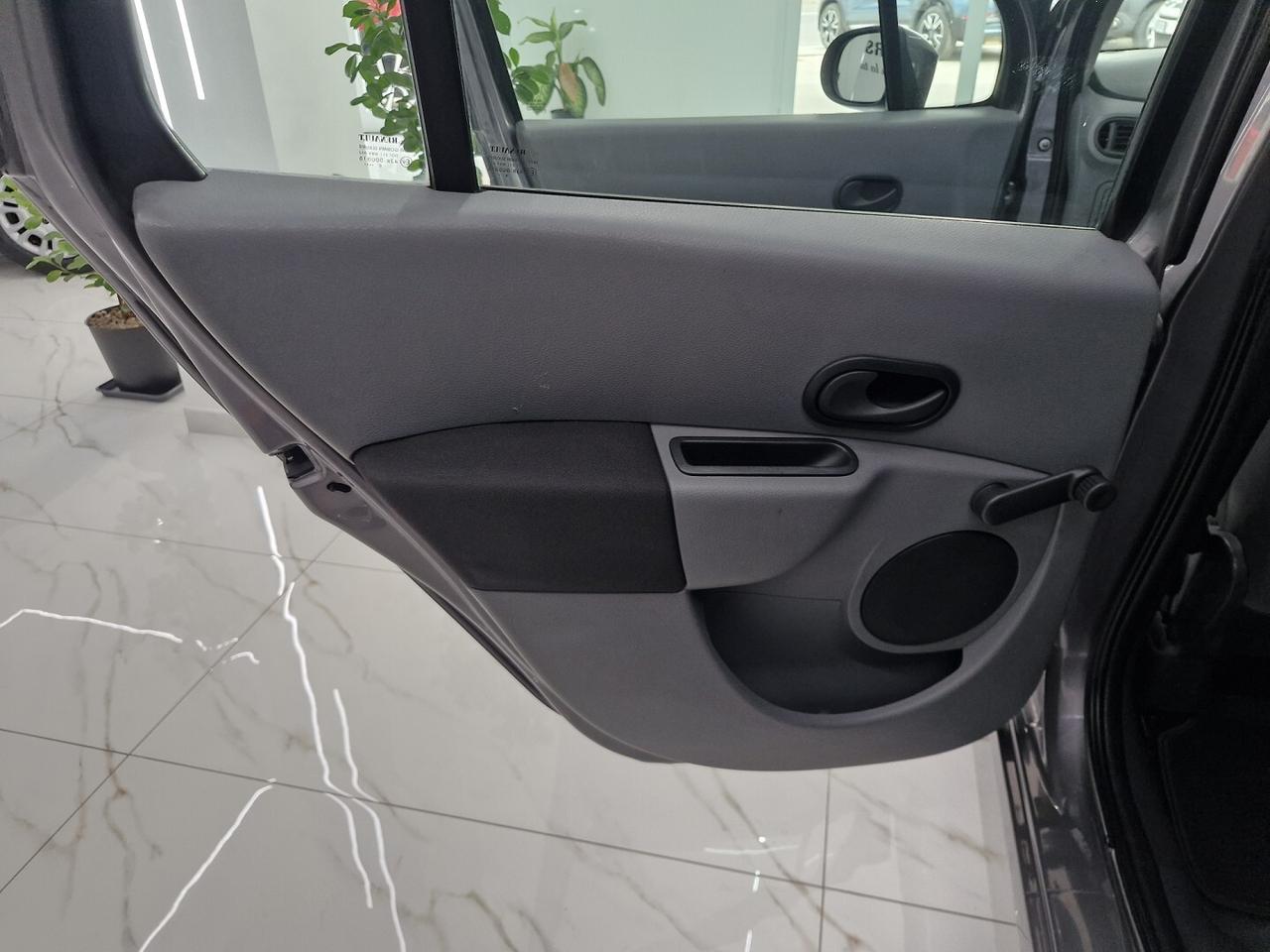 RENAULT GRAND MODUS 1.2 16V GPL DYNAMIQUE