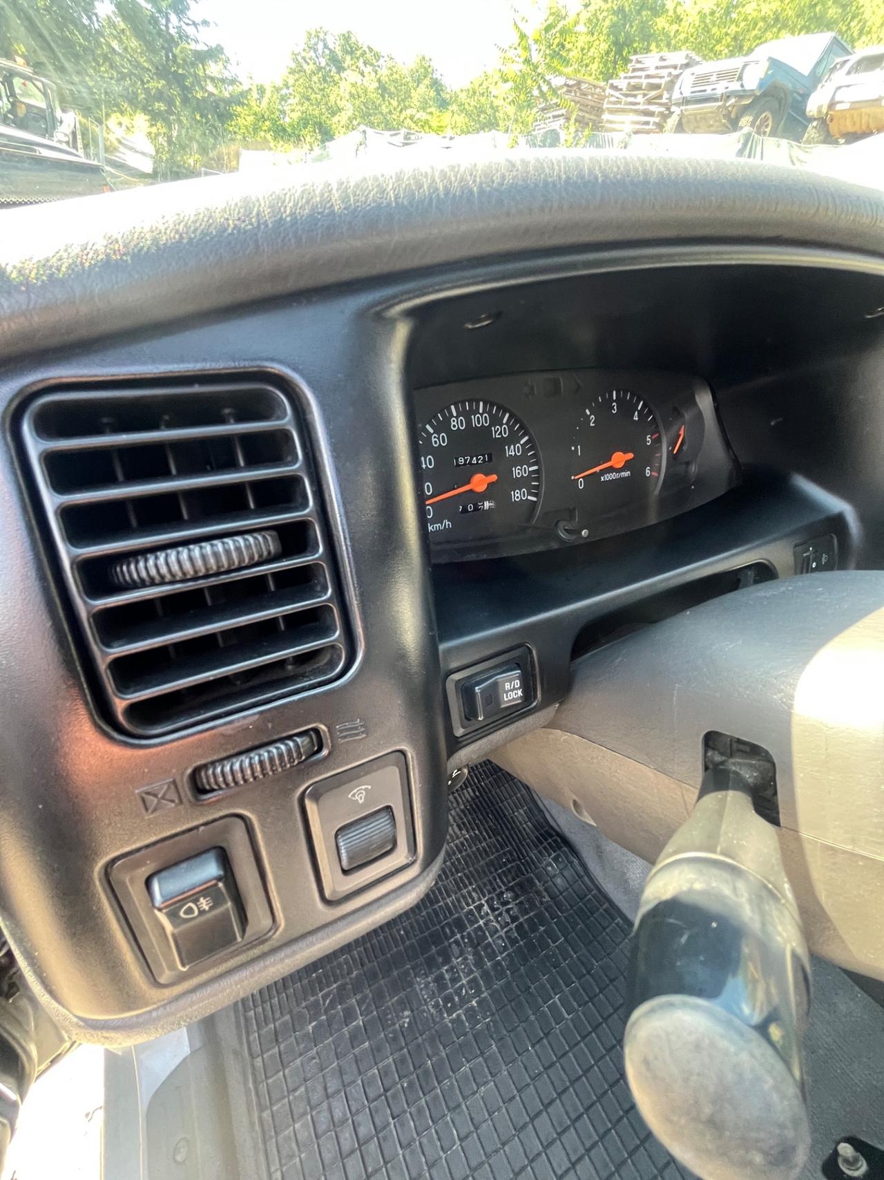 Mitsubishi L200 2.5 TDI 4WD Club Cab Pup. GLS Targ.