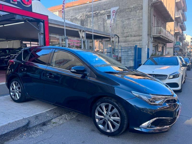 Toyota Auris 1.6 D-4D Lounge