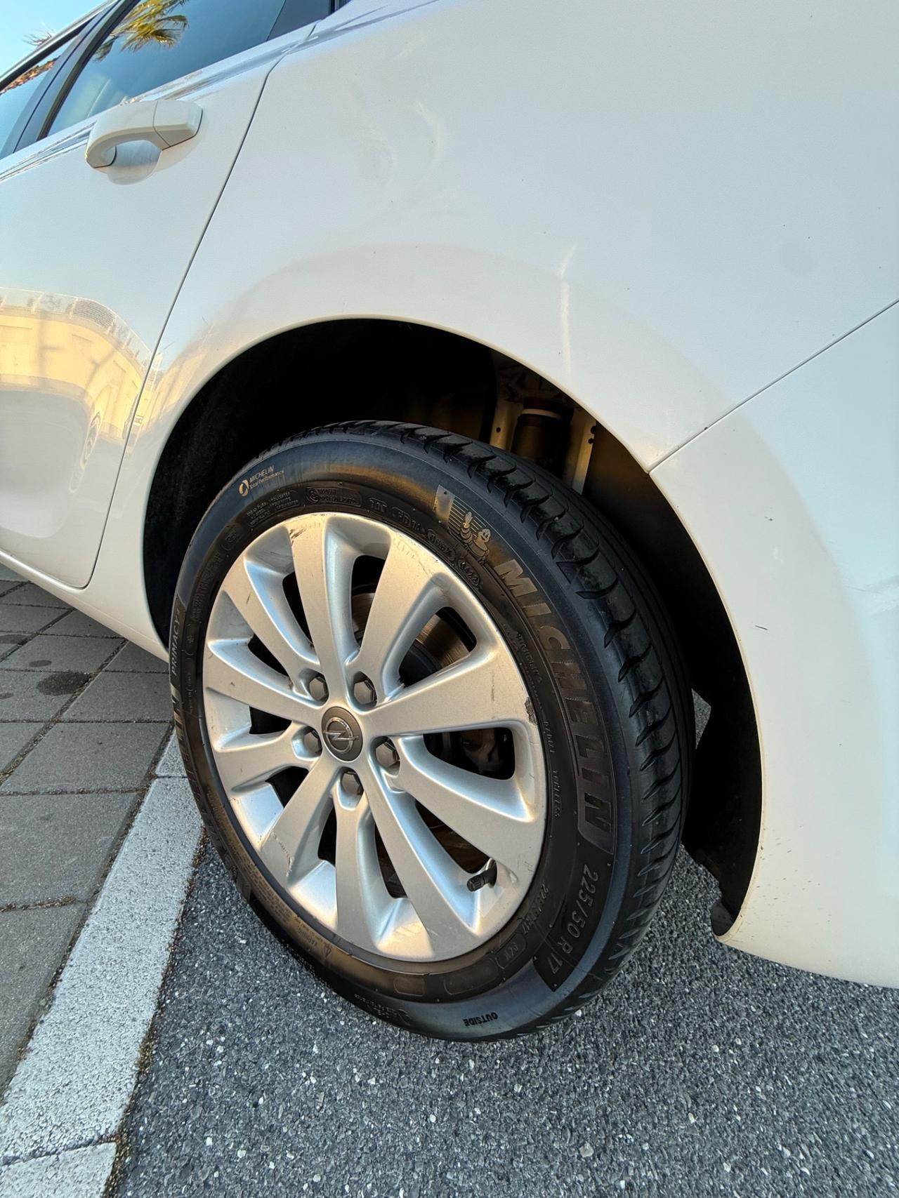 Opel Astra 1.7 CDTI 110CV 5 porte Cosmo