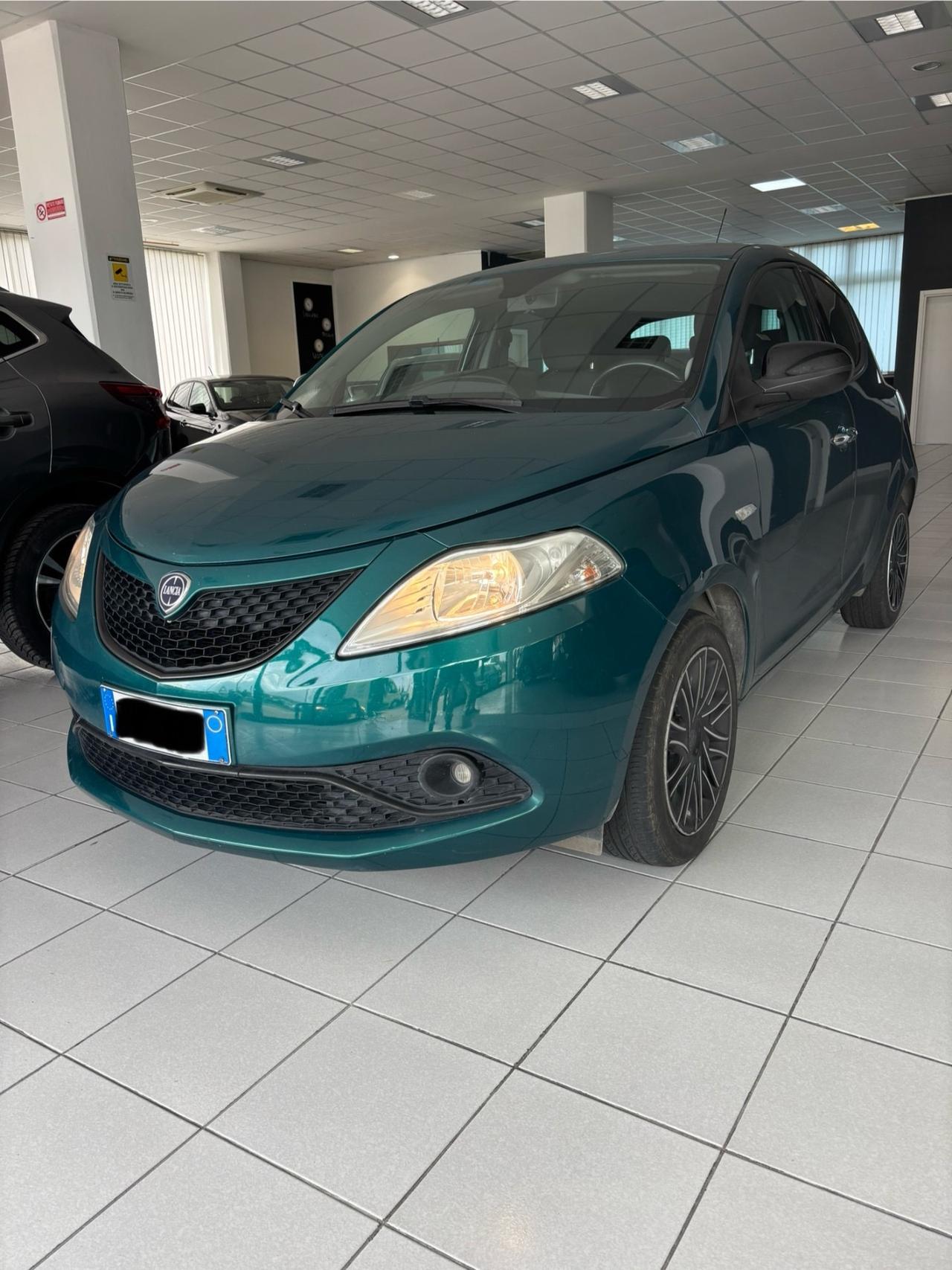 Lancia Ypsilon 1.2 69 CV 5 porte GPL Ecochic Gold