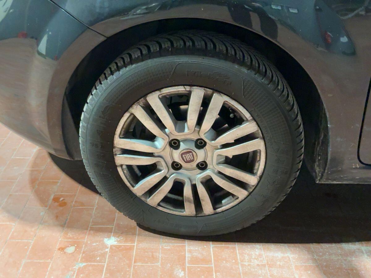 Fiat Punto 1.2 Lounge 69CV -IN ARRIVO-