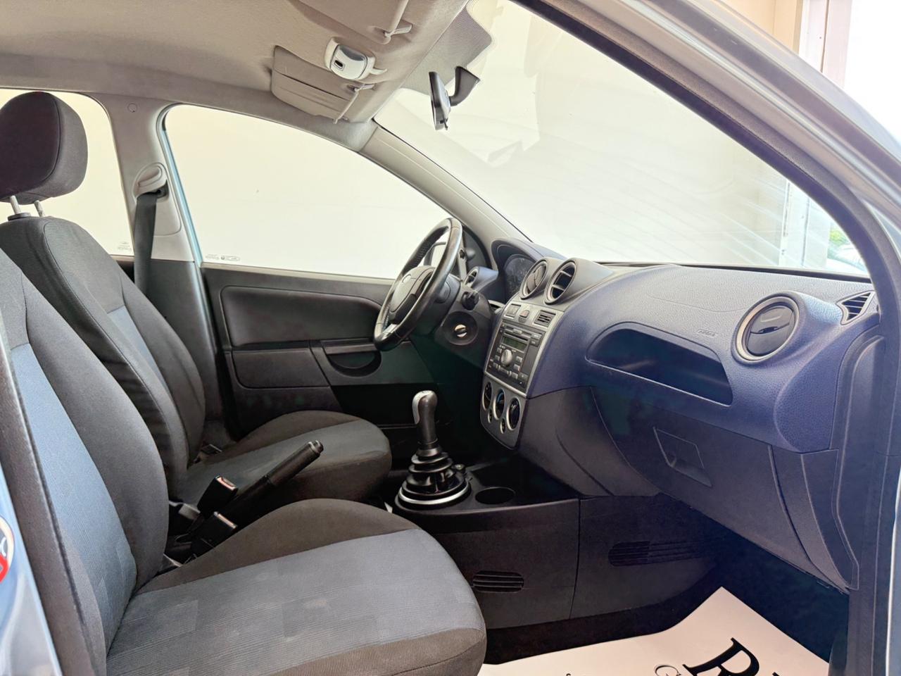 Ford fiesta 1.2 Benzina 5porte 75cv ok neopatentati