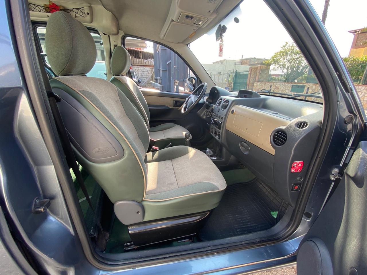 Peugeot Ranch 1.6 HDi 5p. Totem