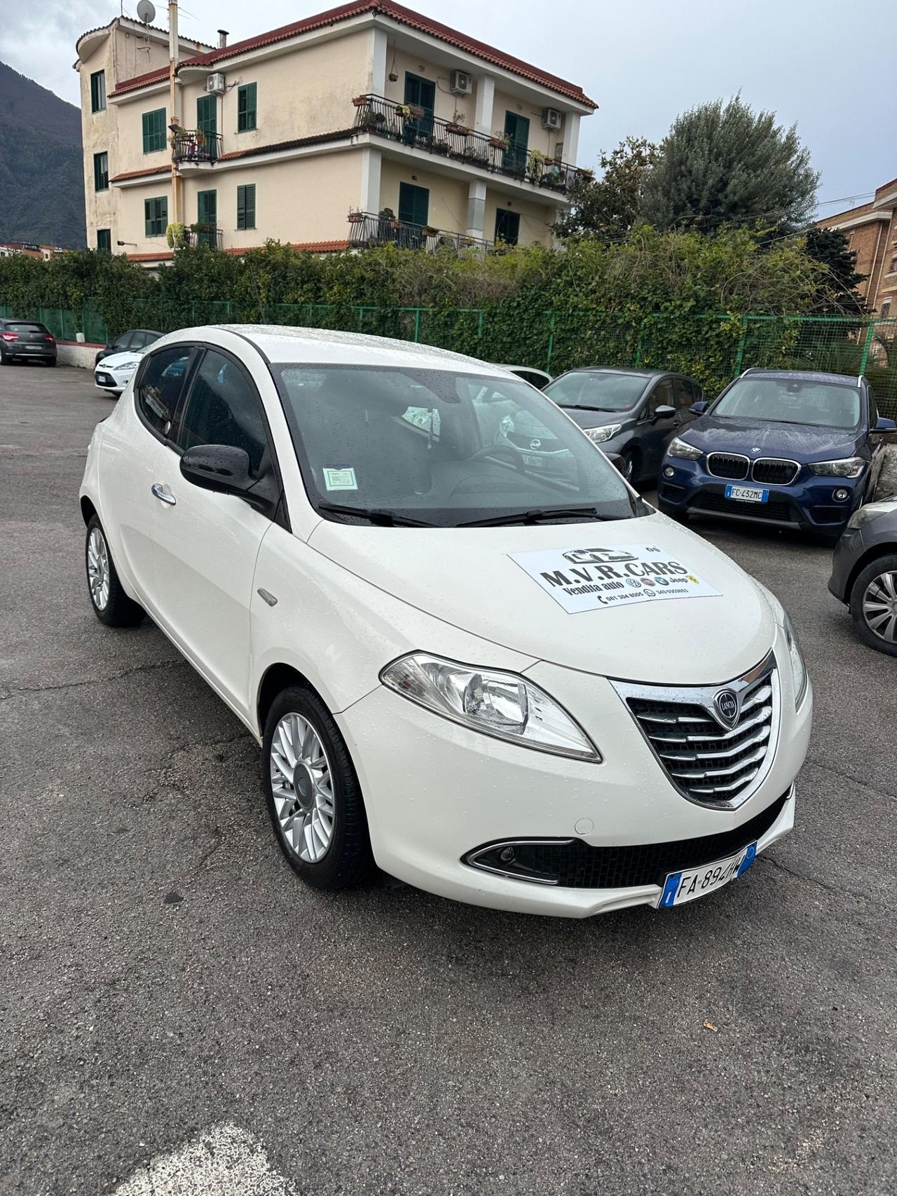 Lancia Ypsilon 1.2 69 CV 5 porte GPL Ecochic Platinum
