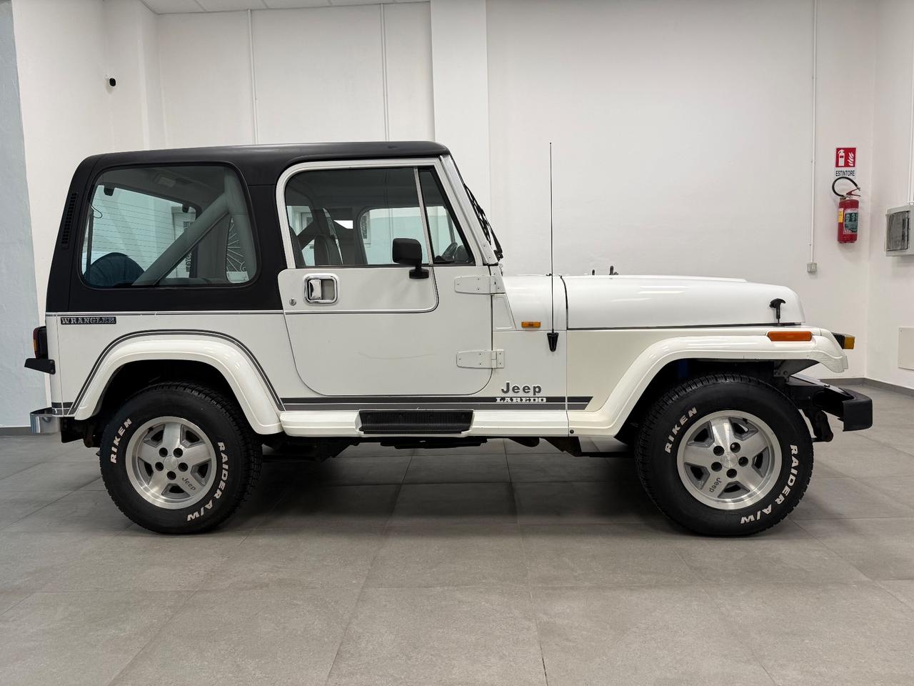 Jeep Wrangler 2.5 Laredo 130000km