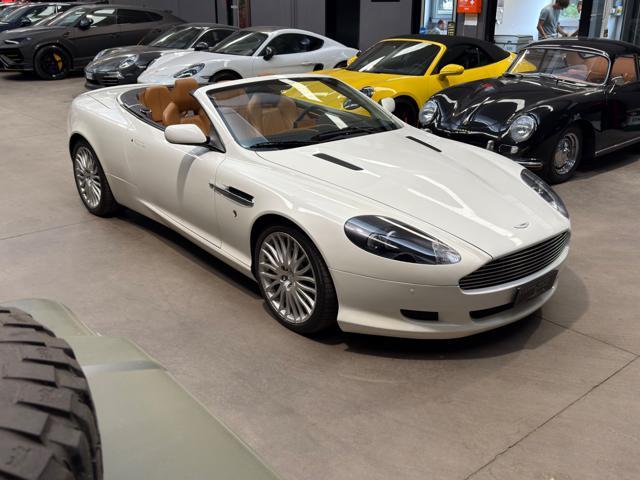 ASTON MARTIN DB9 Volante