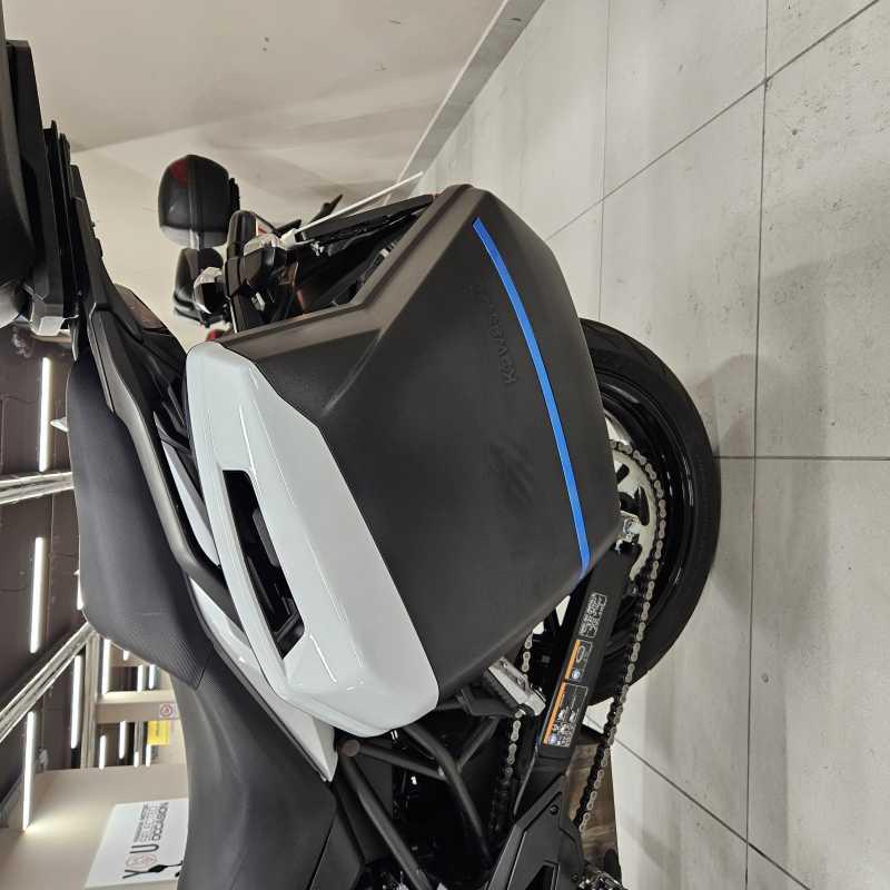 Kawasaki Versys 650 Grand Tourer - 2021