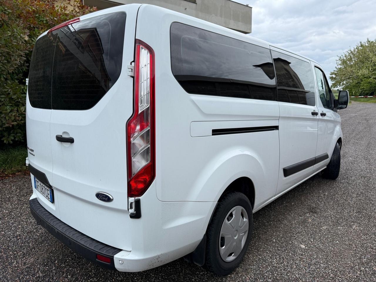 Ford Tourneo Custom Combi 320 2.0 EcoBlue 130CV PL