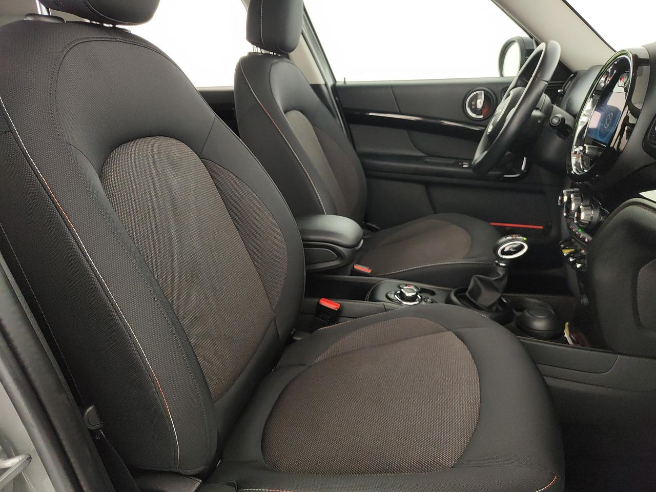 MINI Mini Countryman 1.5 Cooper SE Essential all4 auto