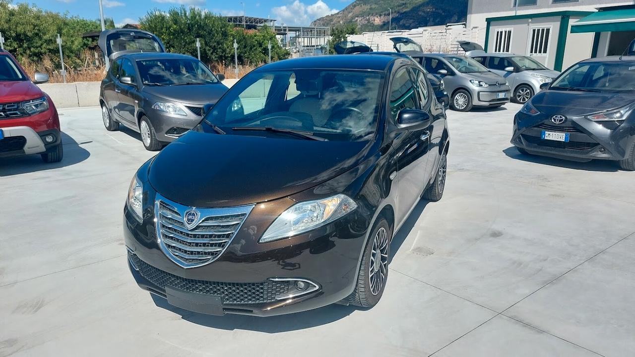 Lancia Ypsilon 1.2 69 CV 5 porte 2013