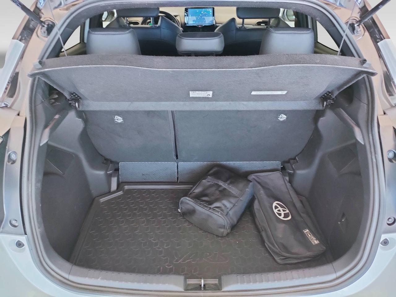 TOYOTA Yaris IV 2020 - Yaris 1.5h Style