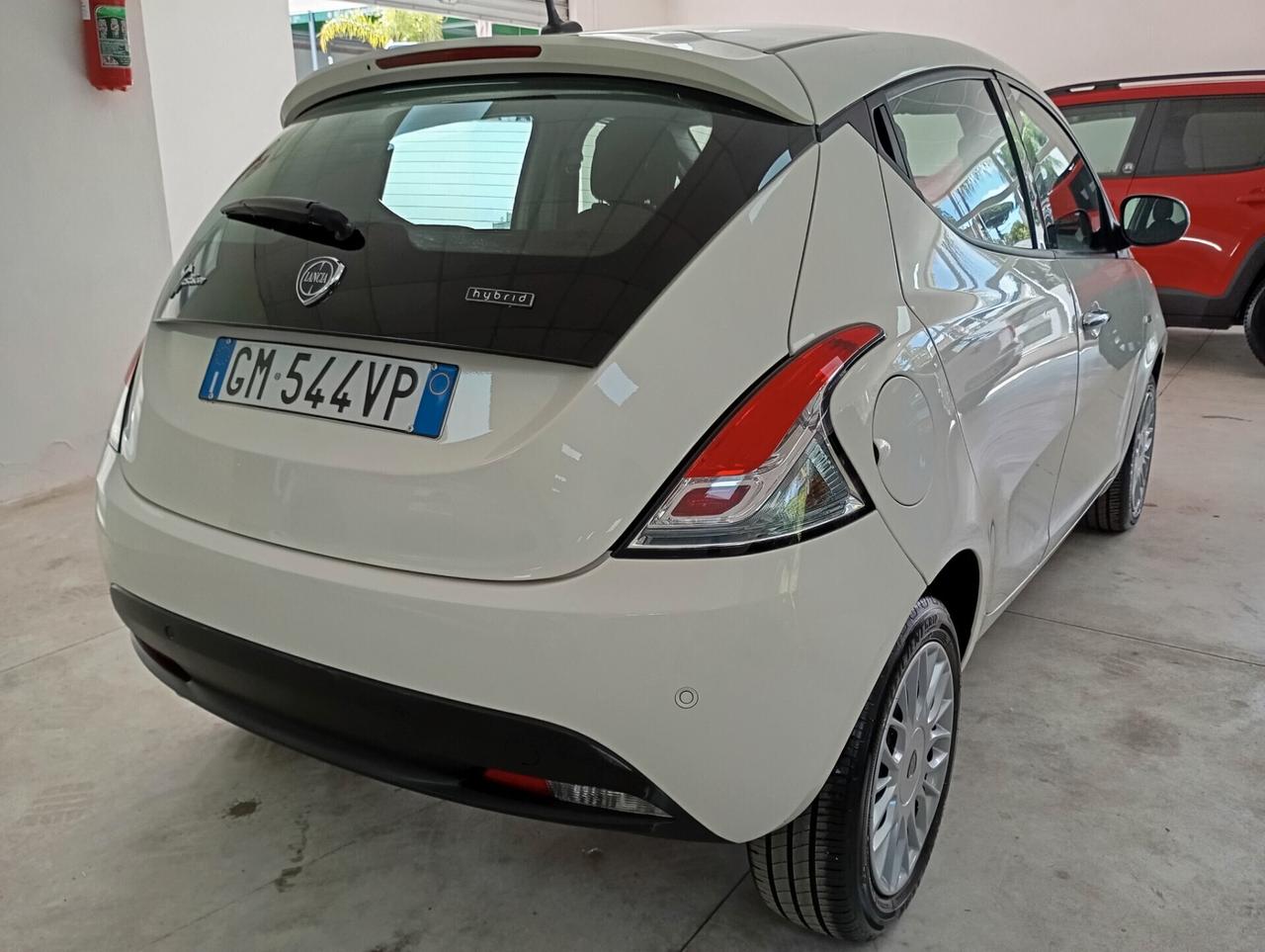 Lancia Ypsilon 5P 1.0 FireFly Hybrid Gold