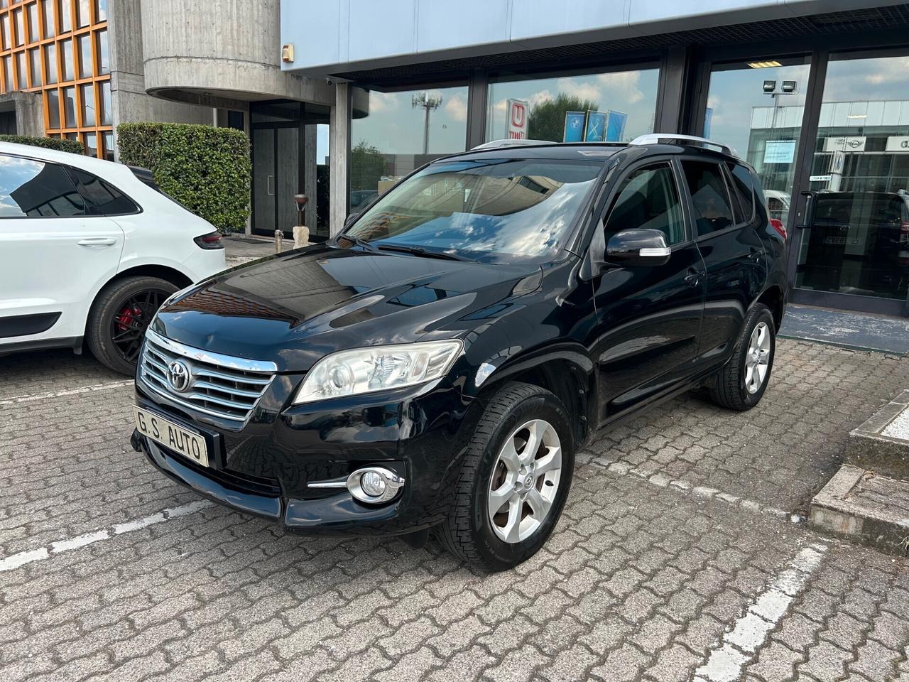 Toyota RAV 4 2.2 d-cat 4WD 177cv GANCIO TRAINO