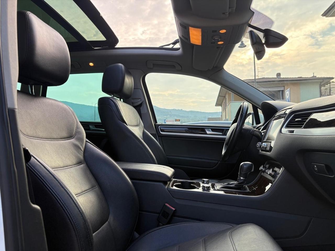 Volkswagen Touareg EXECUTIVE 3.0 V6 245cv