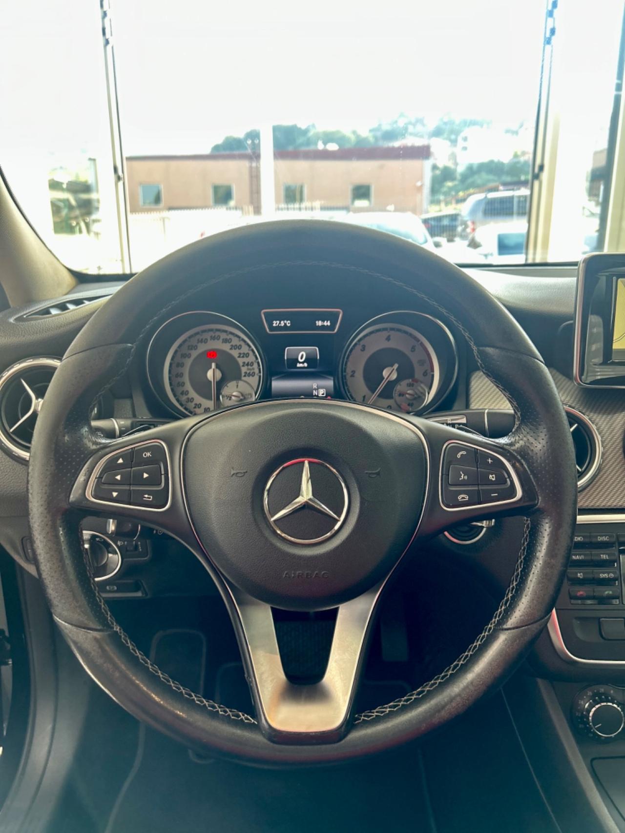 Mercedes-benz GLA 200 d Sport FINANZIABILE