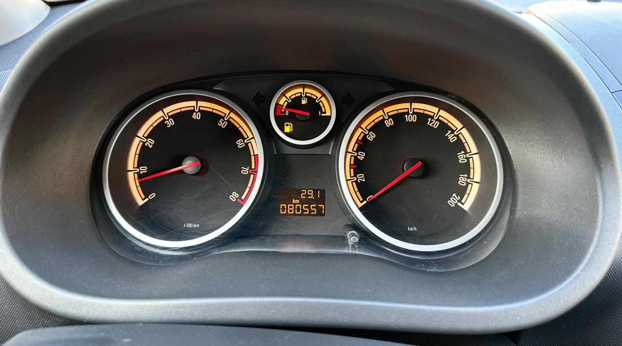Opel Corsa 1.2Bz 86Cv - Uniproprietario
