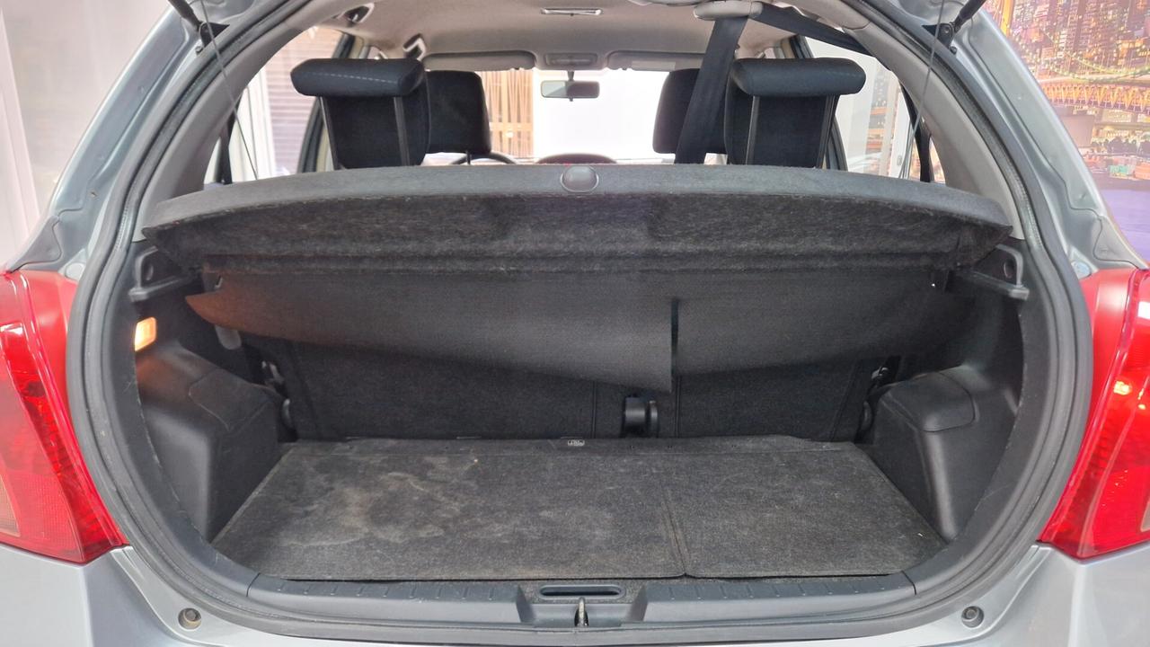 Toyota Yaris 1.0 5 porte Sol