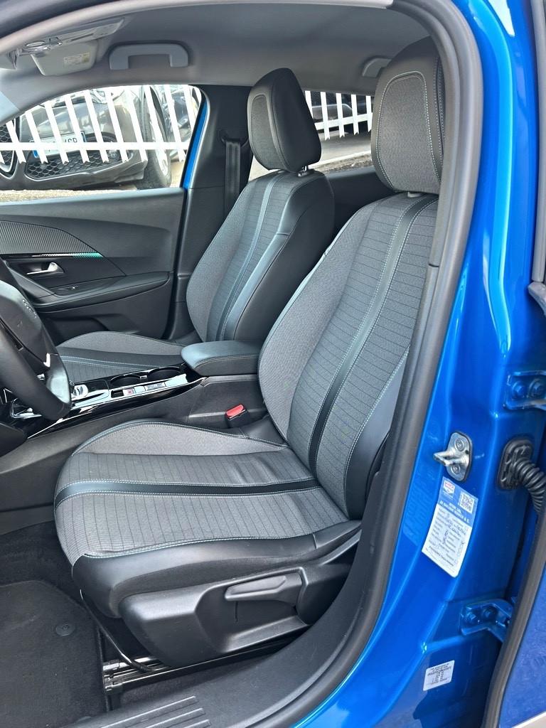 Peugeot 2008 1.5 BlueHDi 130 EAT8 Allure 2021