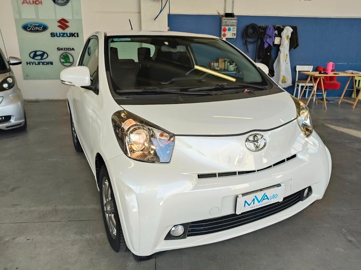 Toyota iQ 1.0 Sol CAMBIO AUTOMATICO POCHI KM