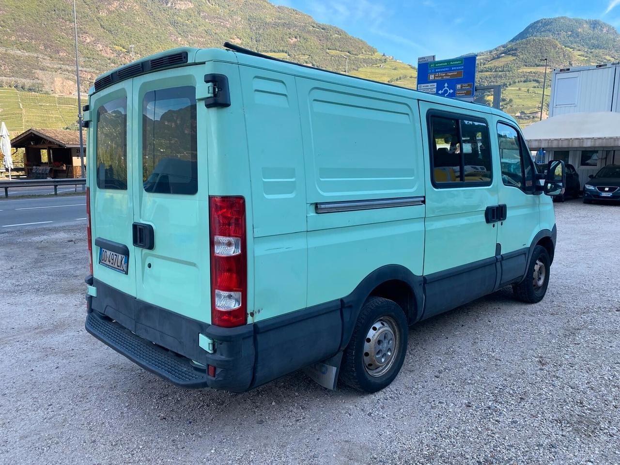 Furgone Iveco Daily 7 posti