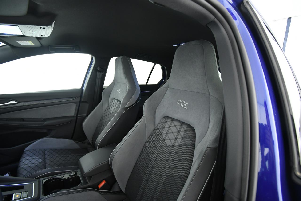 VOLKSWAGEN Golf 1.5 etsi evo R-Line 150cv dsg CAMERA+ALCANTARA+ACC+LED