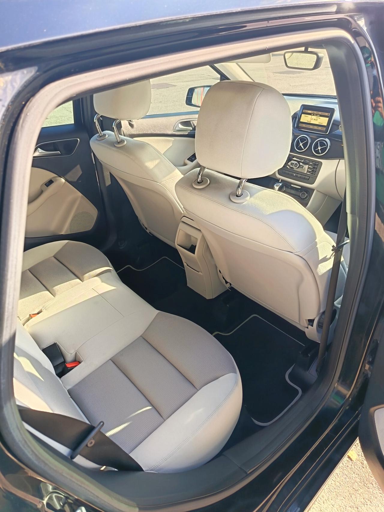 Mercedes-benz B 180 CDI BlueEFFICIENCY Executive