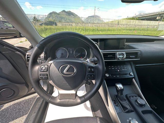LEXUS IS 220d IS Hybrid Executive