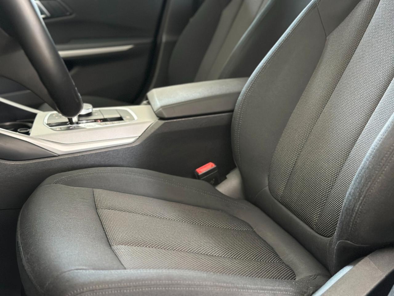 BMW 318 d Touring MHEV Business Advantage auto