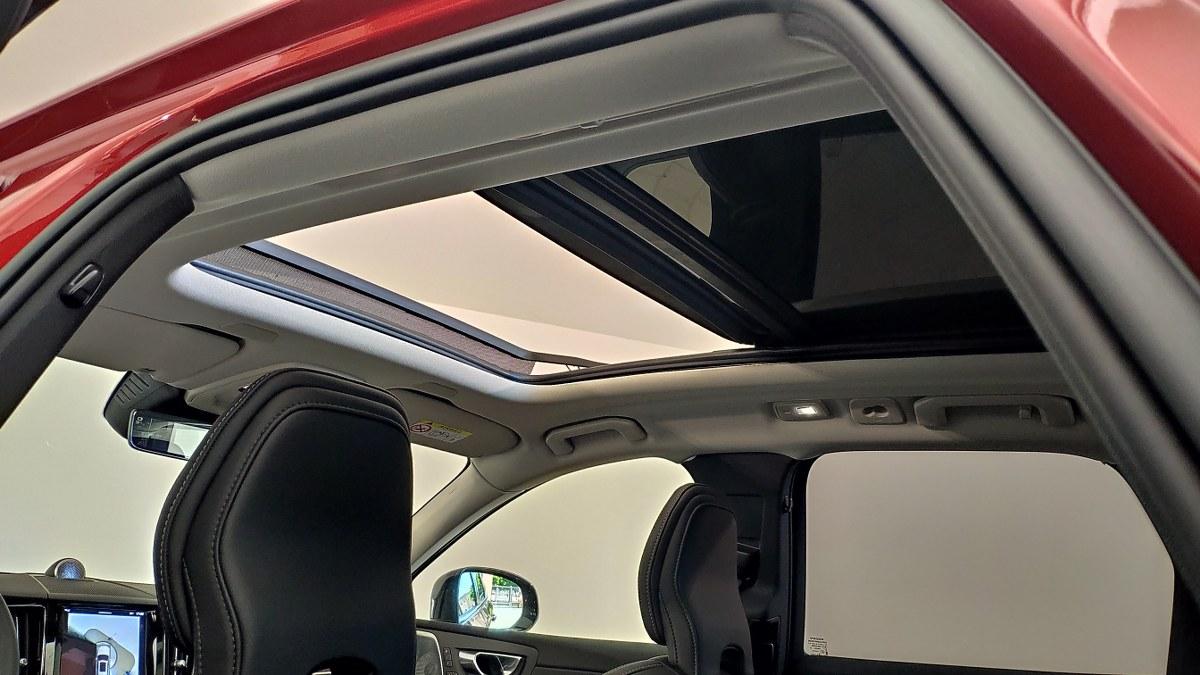 VOLVO Xc60 T8 Recharge Plug-In Hybrid Awd Aut. Ultimate Dark