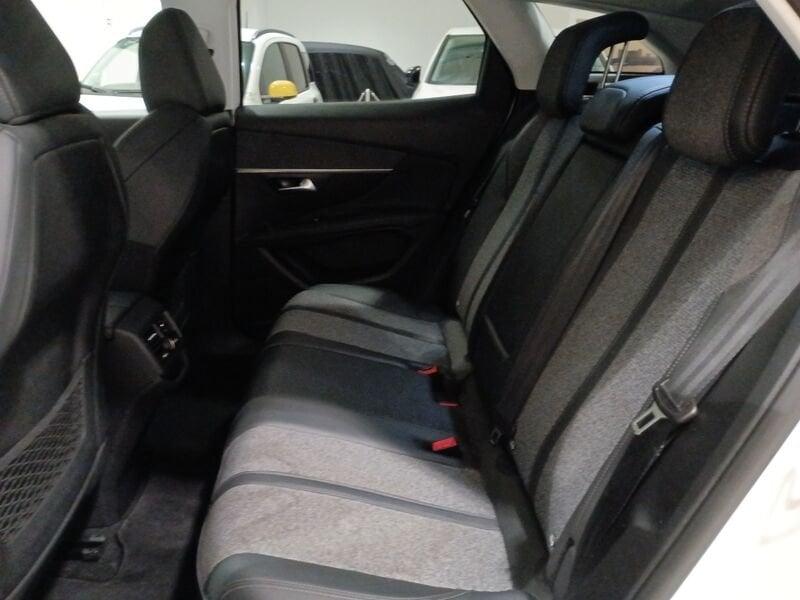 Peugeot 3008 BlueHDI 130 EAT8 S&S Allure