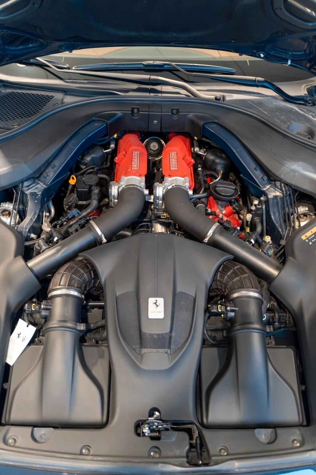 Ferrari Portofino BLU POZZI/TERRA BRUCIATA/CARBONIO