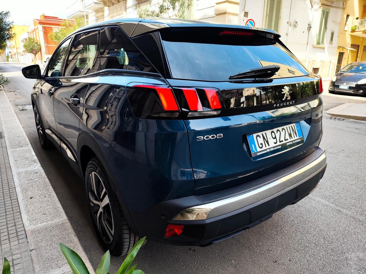 Peugeot 3008 1.5 BlueHDi 130CV ALLURE AUTOMATICA
