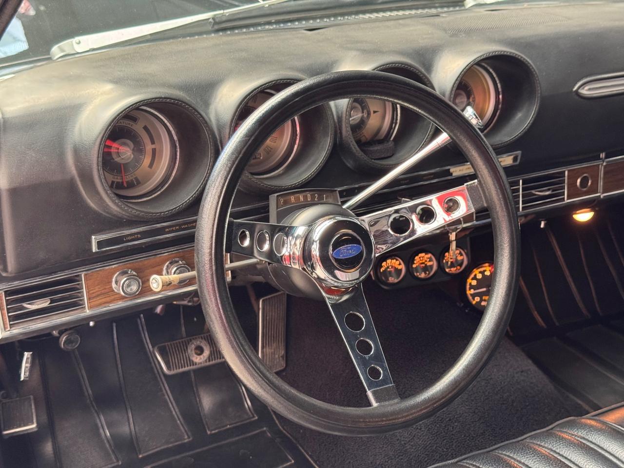 Ford Torino Gt 5.8 v8