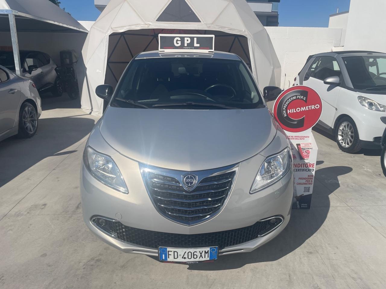 Lancia Ypsilon 1.2 69 CV 5 porte GPL Ecochic Silver