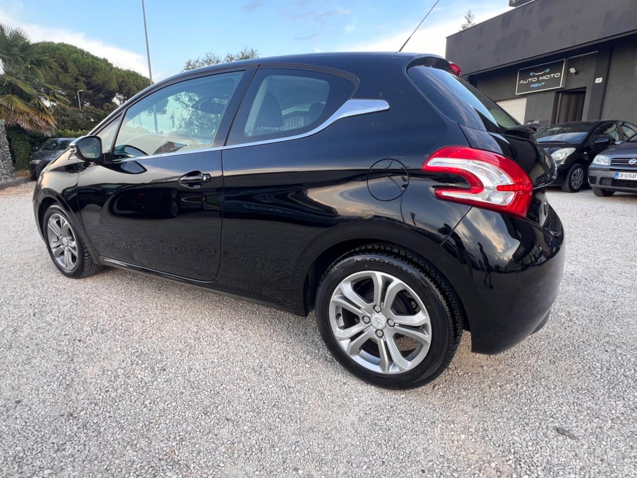 Peugeot 208 1.2 VTi 82 CV 3 porte Allure