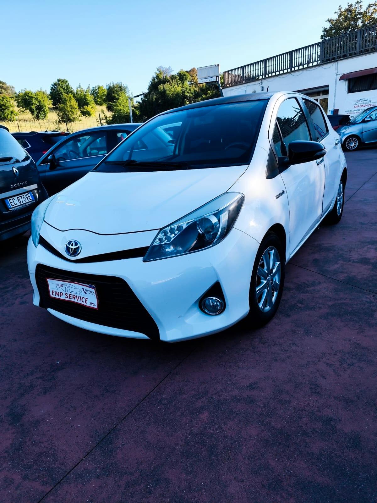 Toyota Yaris 1.5 Hybrid 5 porte Lounge