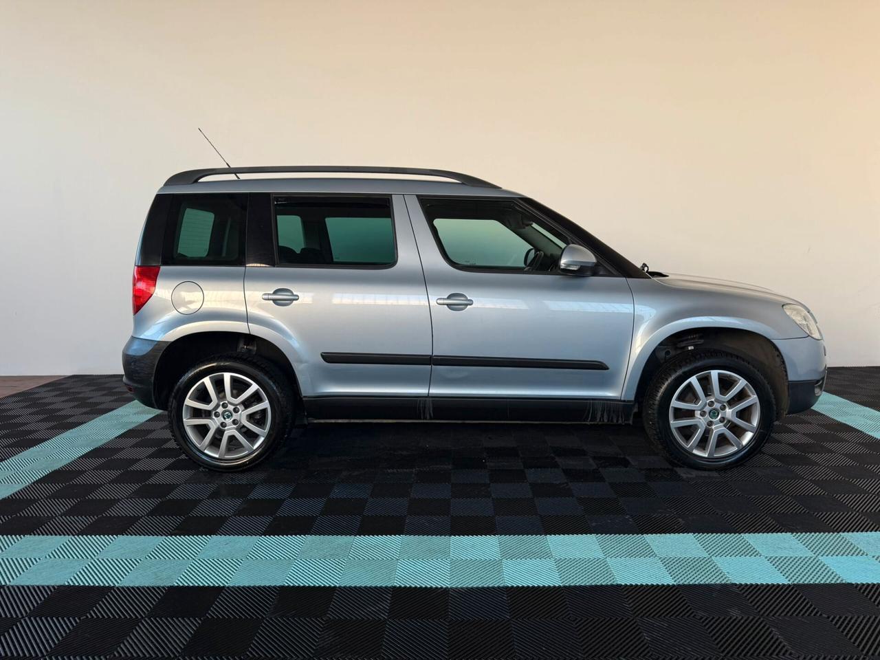 Skoda Yeti 2.0 TDI CR 110CV Adventure PER COMMERCIANTI