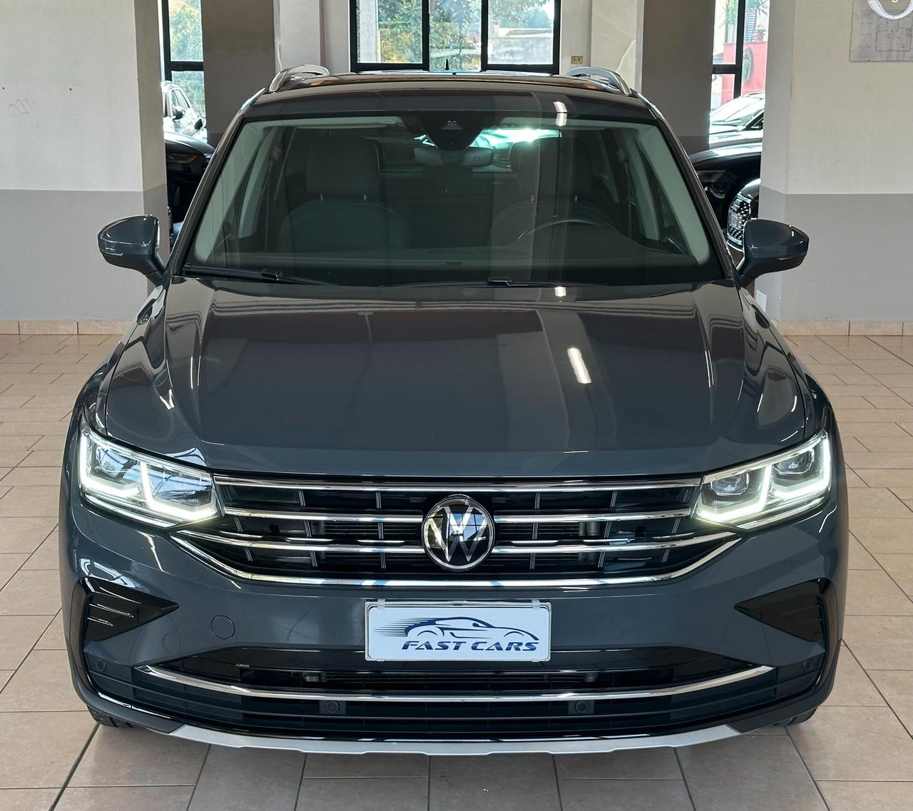 VOLKSWAGEN TIGUAN ELEGANCE 2.0TDI 4MOTION DSG *RADAR*CARPLAY*LUCI*CAMERA*