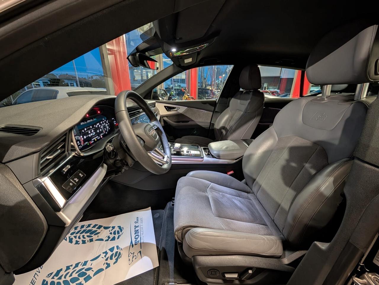 Audi Q8 45 TDI quattro 3.0 diesel S-LINE IVA ESPOSTA