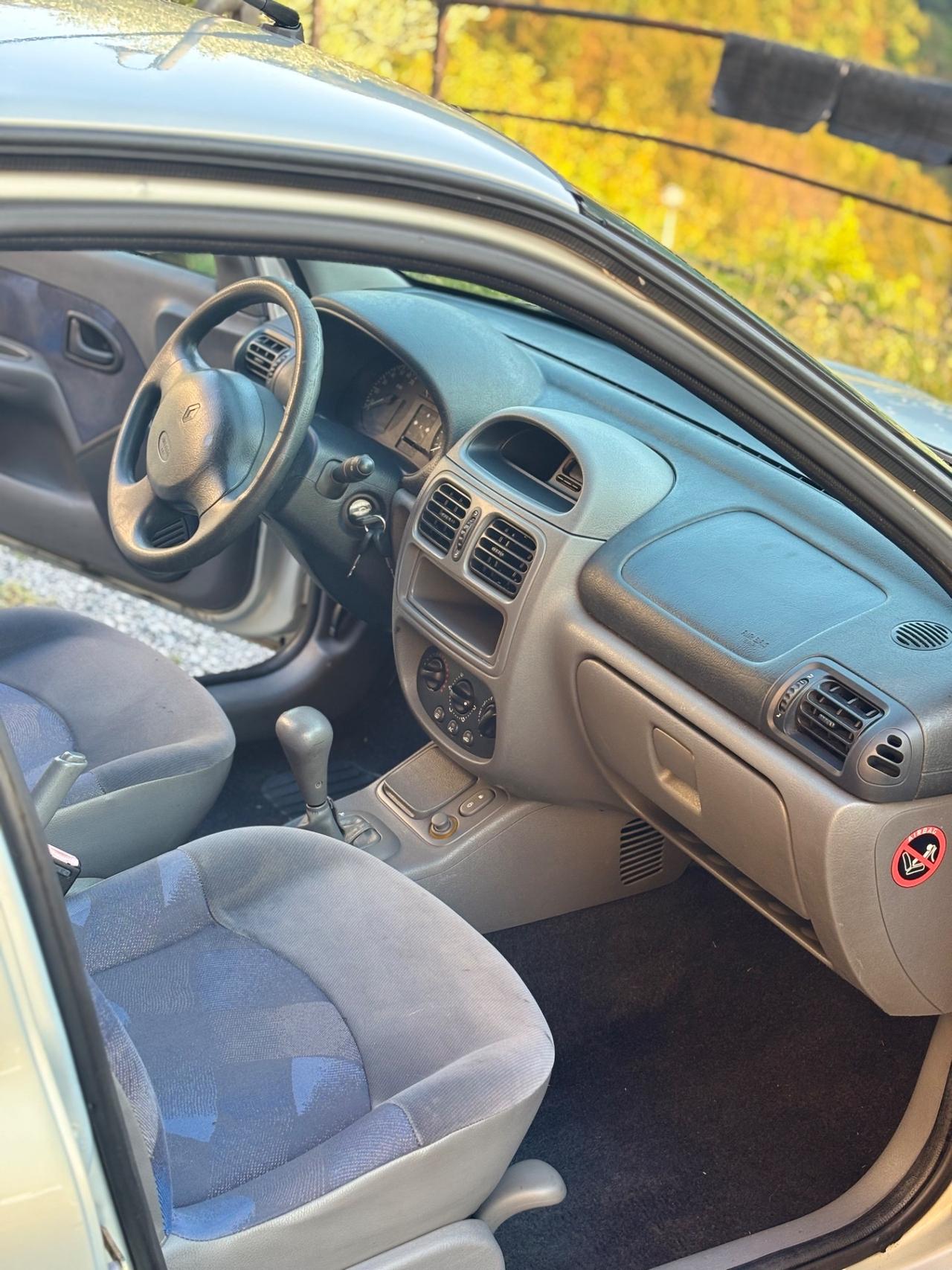 Renault Clio 1.4 16V OK NEOPATENTATI