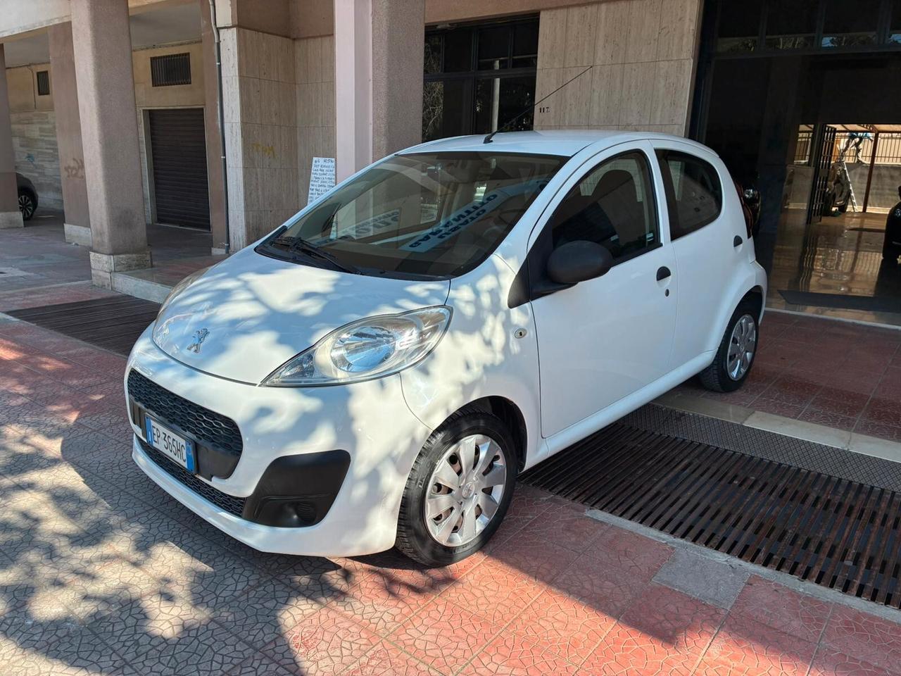 Peugeot 107 1.0 5p. perfetta garantita-2013