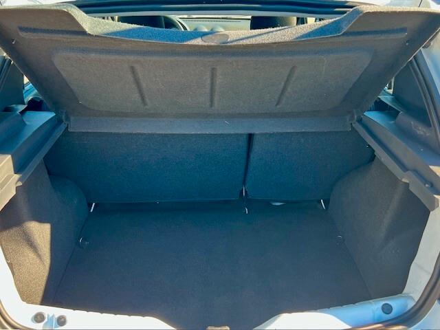 Dacia Sandero 1.2 16V - 2010